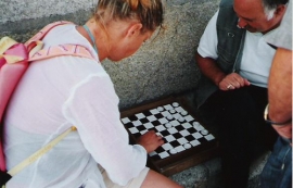 Campioni della dama si sfidano a Cattolica