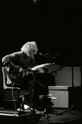 Eugene Chadbourne in concerto