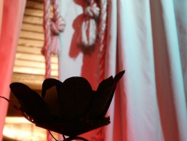 L’amore visto da Hendel domani sera fra monologhi e risate