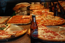 Pizza e birra per spegnere gli incendi 