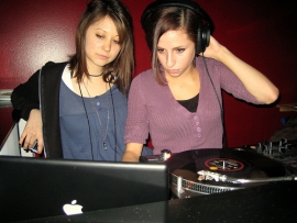 Ragazze Deejay Villa delle Rose