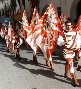 Sbandieratori a Modigliana