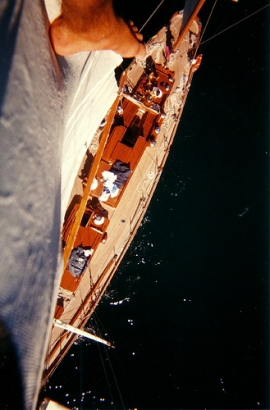 Yacht in legno cantiere Carlini