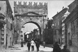 L'Arco d'Augusto Rimini all'inizio del secolo.