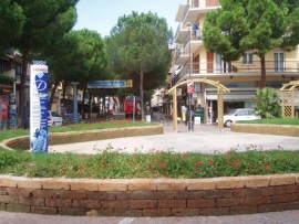 Piazza Nettuno Cattolica