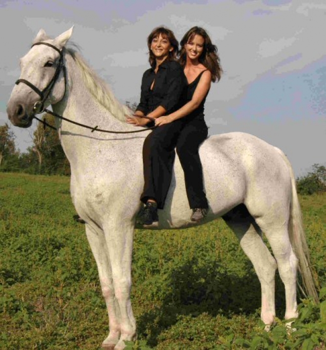 Non raccontateci favole Caterina Guzzanti Paola Minaccioni Non raccontateci favole Caterina Guzzanti Paola Minaccioni