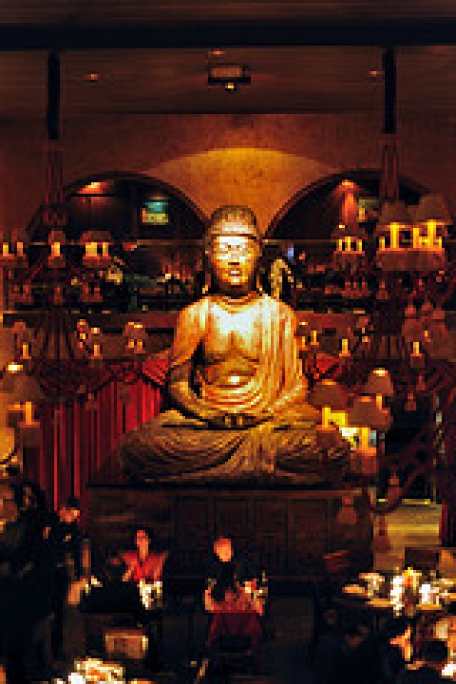 A Milano Marittima come le star fingendo di essere al Buddha Bar A Milano Marittima come le star fingendo di essere al Buddha Bar