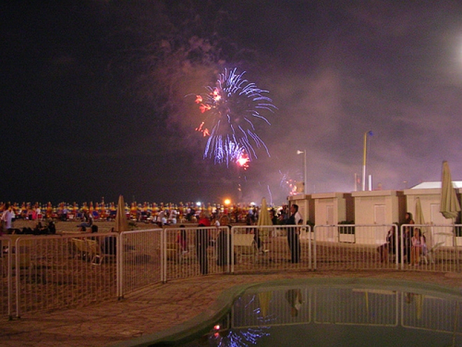Apertura Locali Spiaggia Cattolica Apertura Locali Spiaggia Cattolica