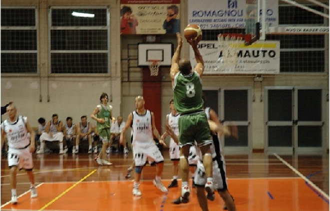 Carlton Myers Addio Basket Carlton Myers Addio Basket