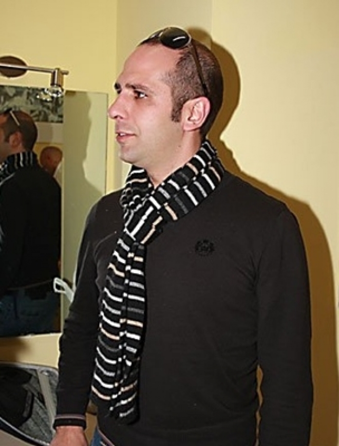 Checco Zalone Cado Dalle Nubi Checco Zalone Cado Dalle Nubi