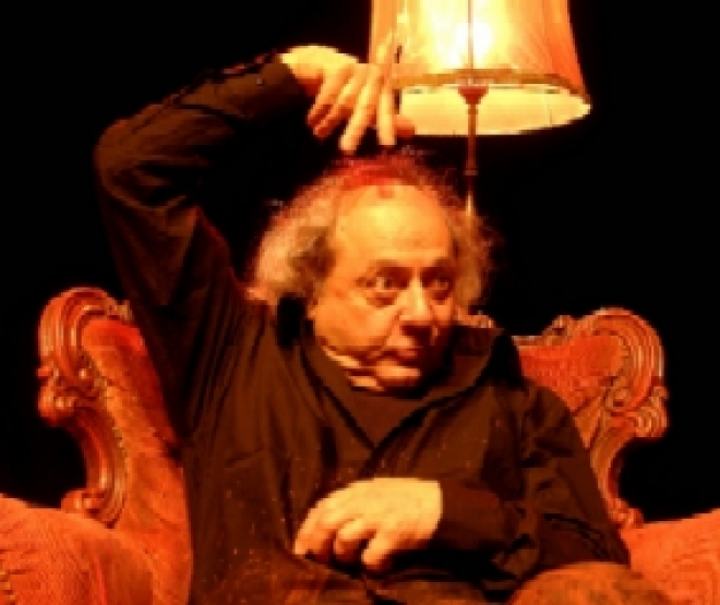 "Dialogo col sepolto vivo" di Franceschi al Duse di Bologna "Dialogo col sepolto vivo" di Franceschi al Duse di Bologna