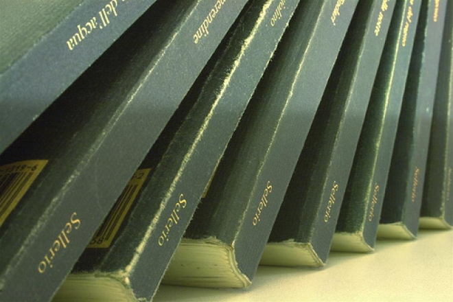 E book E book