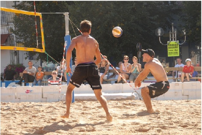 Esito Young Volley On The Beach Esito Young Volley On The Beach