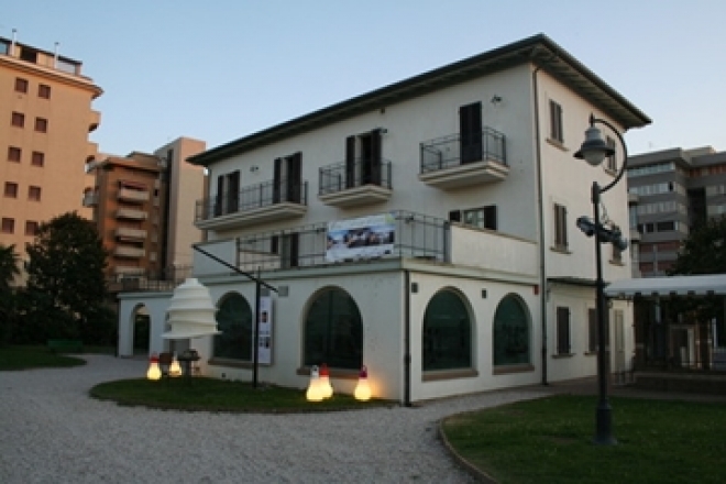 Estate in Villa Estate in Villa
