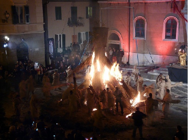 Falò San Giuseppe 2011 Falò San Giuseppe 2011
