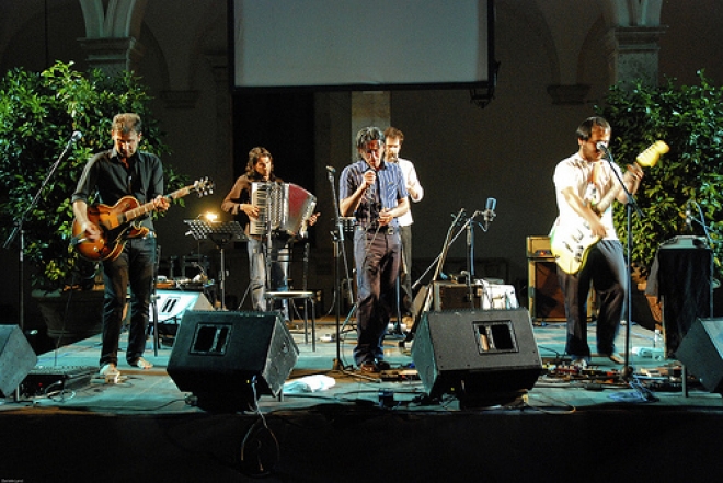 Gocce di musica all X Ray Gocce di musica all X Ray