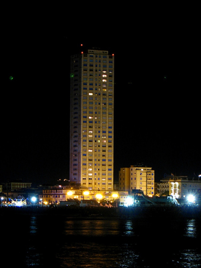 Grattacielo in centro Grattacielo in centro
