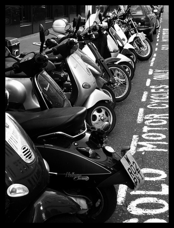 Posteggi spiaggia biciclette scooter e moto Posteggi spiaggia biciclette scooter e moto