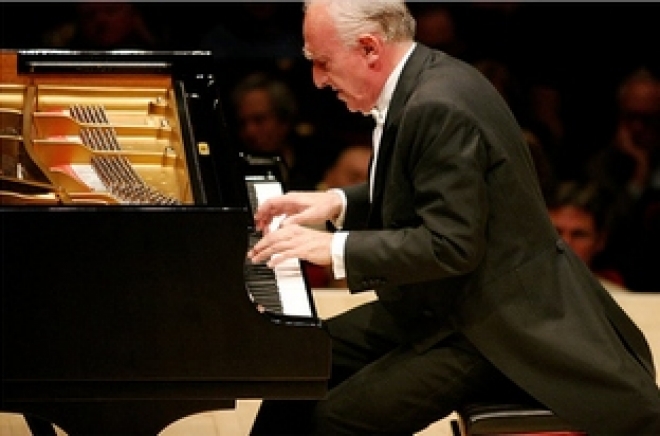 Pubblico Disturba Concero Pollini Pubblico Disturba Concero Pollini