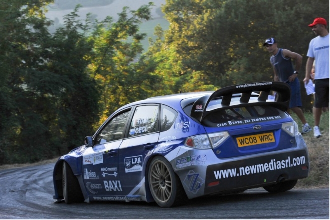 G.Paolo Tosi con la sua Subaru Wrc ‘08 G.Paolo Tosi con la sua Subaru Wrc ‘08