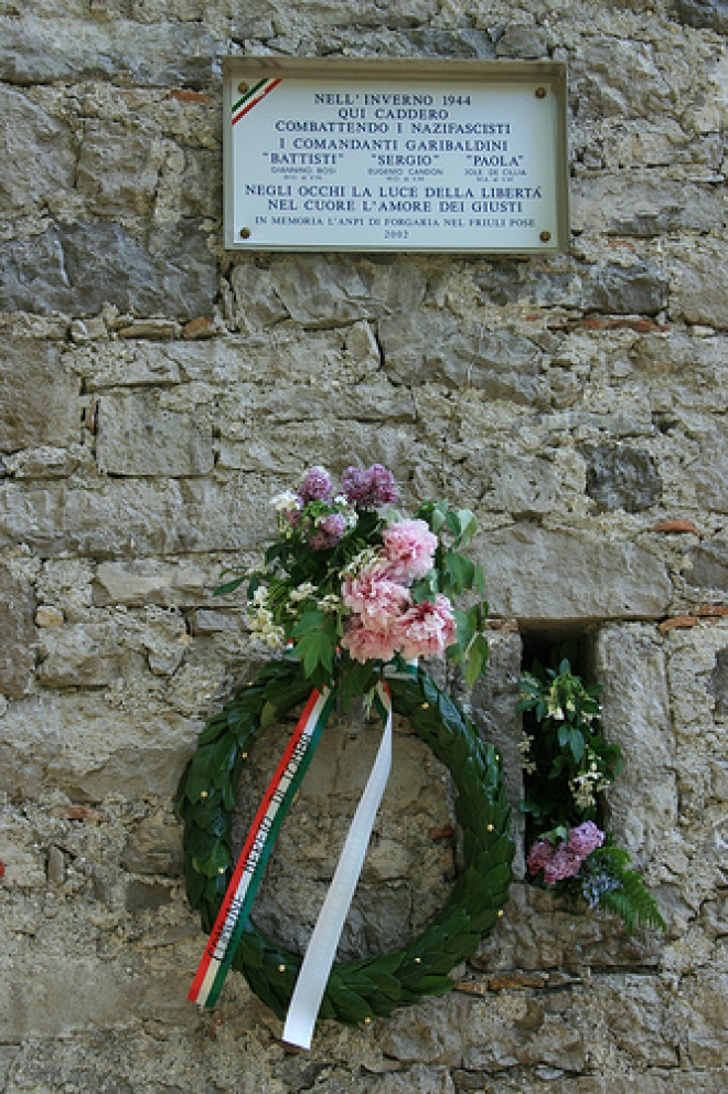 Ricordo dei Partigiani Caduti Ricordo dei Partigiani Caduti