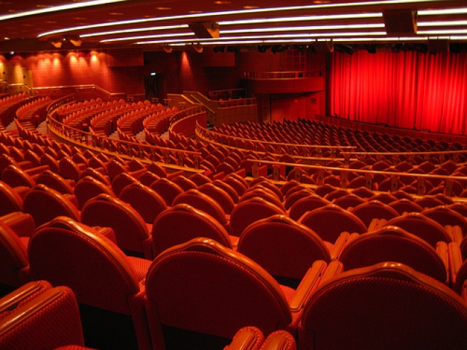 Teatro Malocchi e Profumi Teatro Malocchi e Profumi