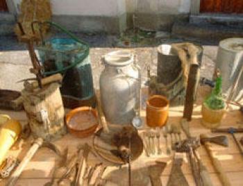 La casa del contadino: Scopri una vera e propria fattoria con attrezzi e materiali tipici delle case di campagna. Cavalca i pony attraverso il Far West in compagnia dei bravissimi addestratori
